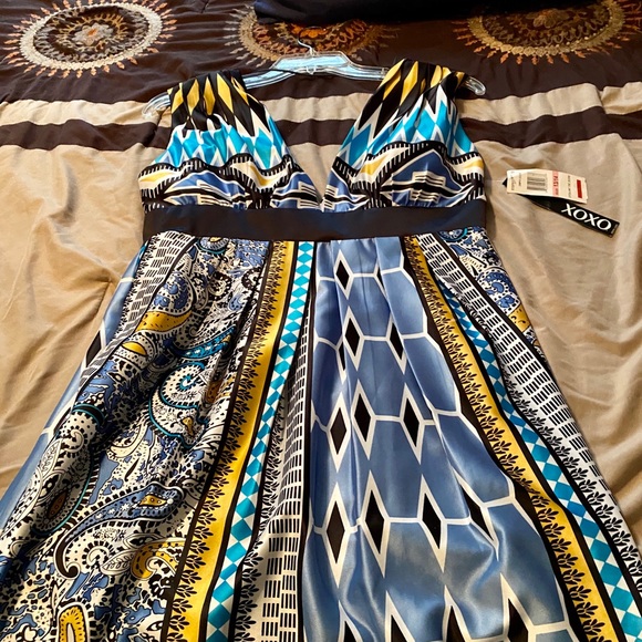 NWT XOXO multicolored Dress size 13/14 - Picture 3 of 3